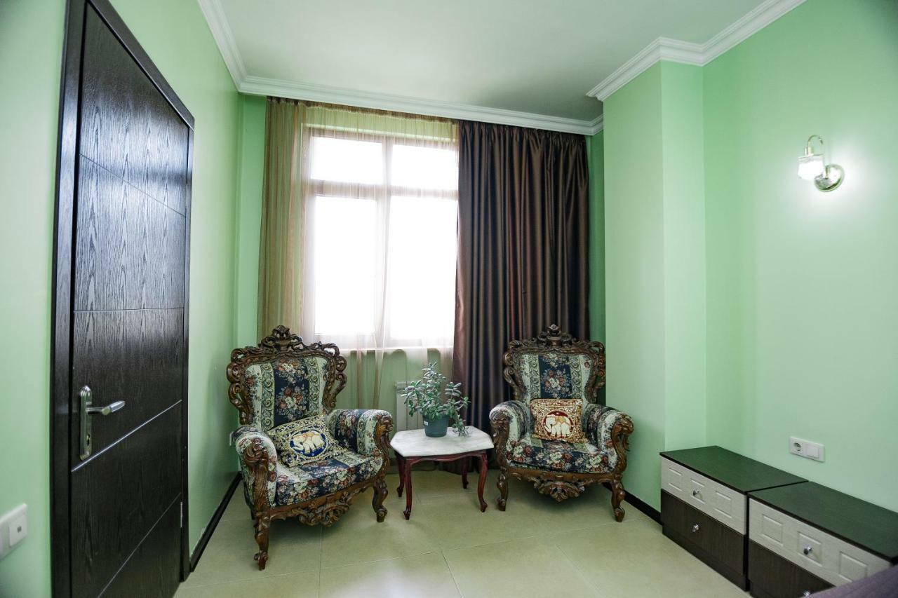 Apartment On Javakhishvili Batumi Zewnętrze zdjęcie