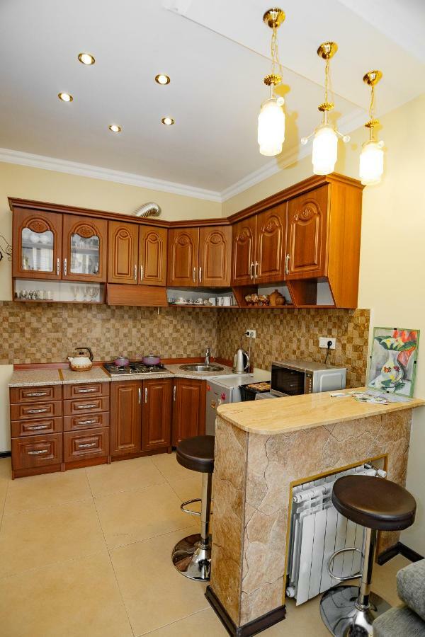 Apartment On Javakhishvili Batumi Zewnętrze zdjęcie