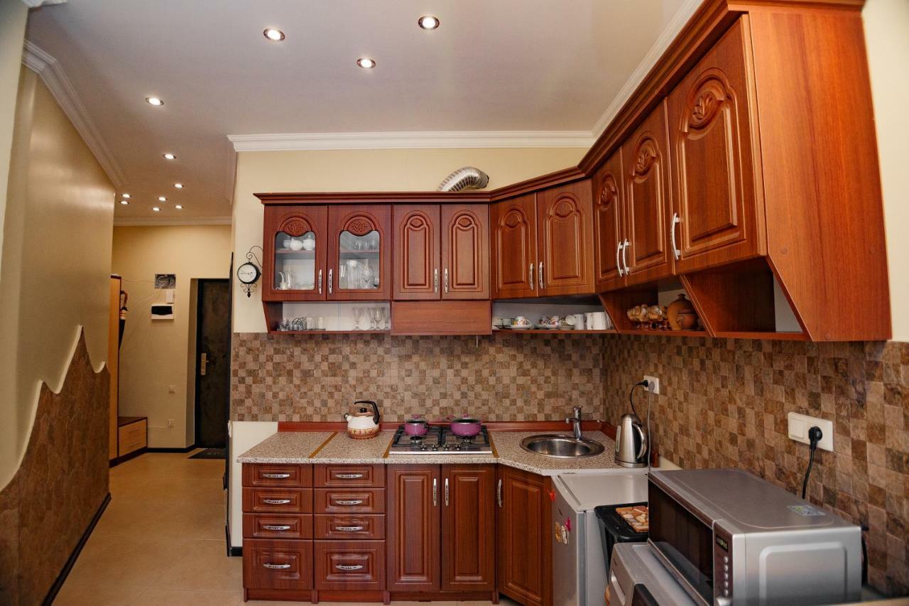 Apartment On Javakhishvili Batumi Zewnętrze zdjęcie